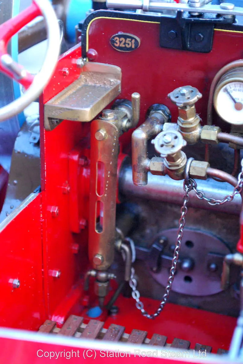 1 1/2 inch scale Allchin traction engine
