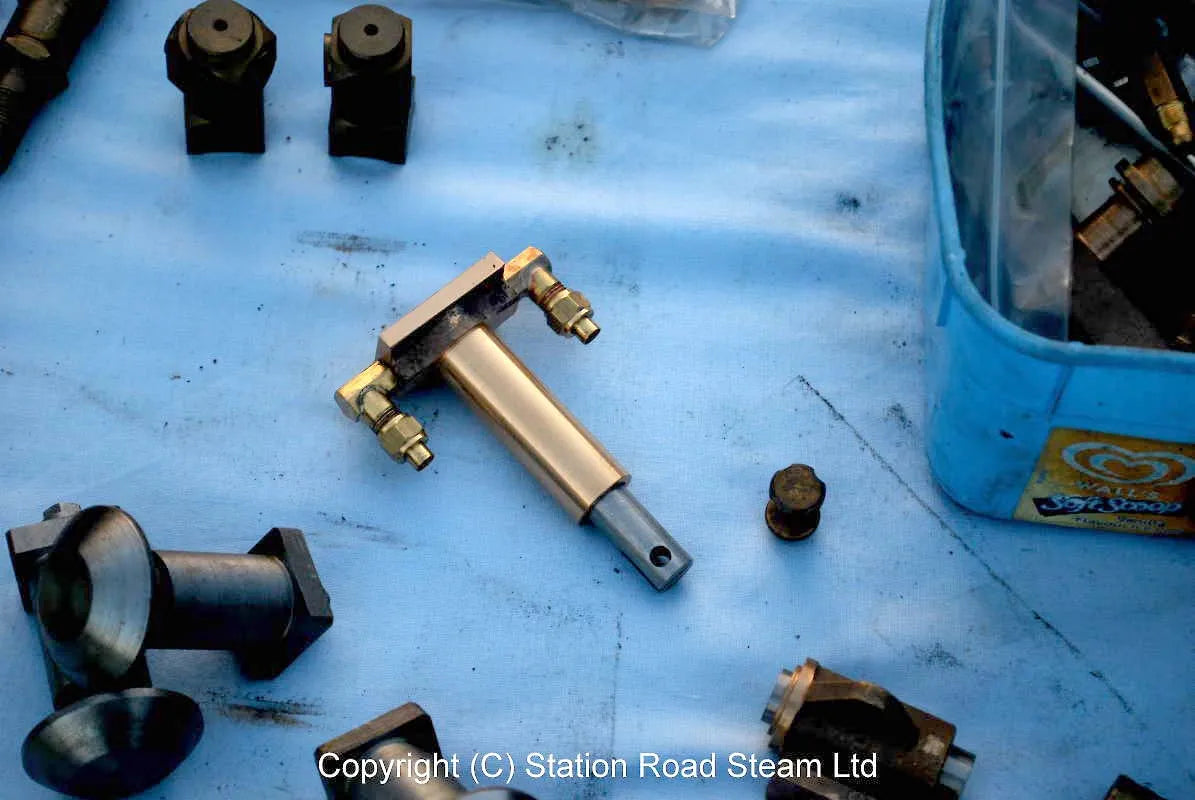 5 inch gauge part-built Sweet Pea