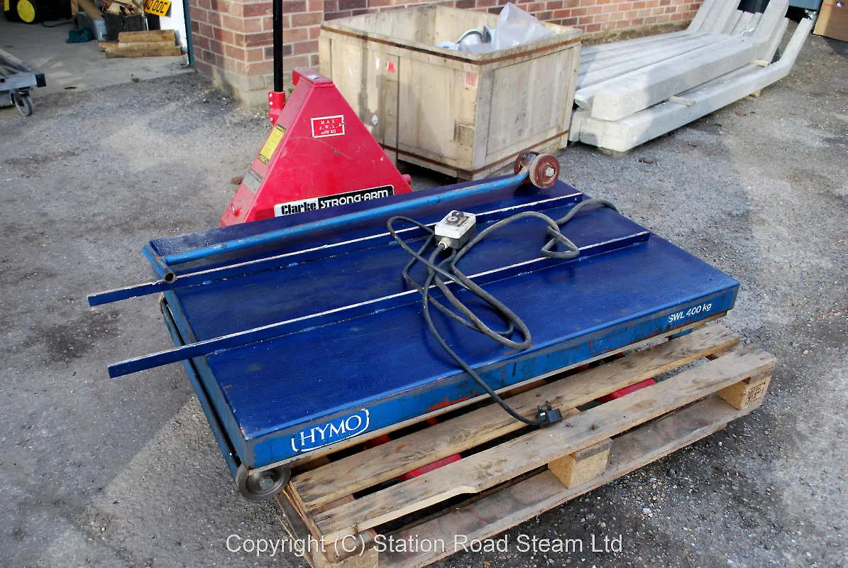 Electric lift bench