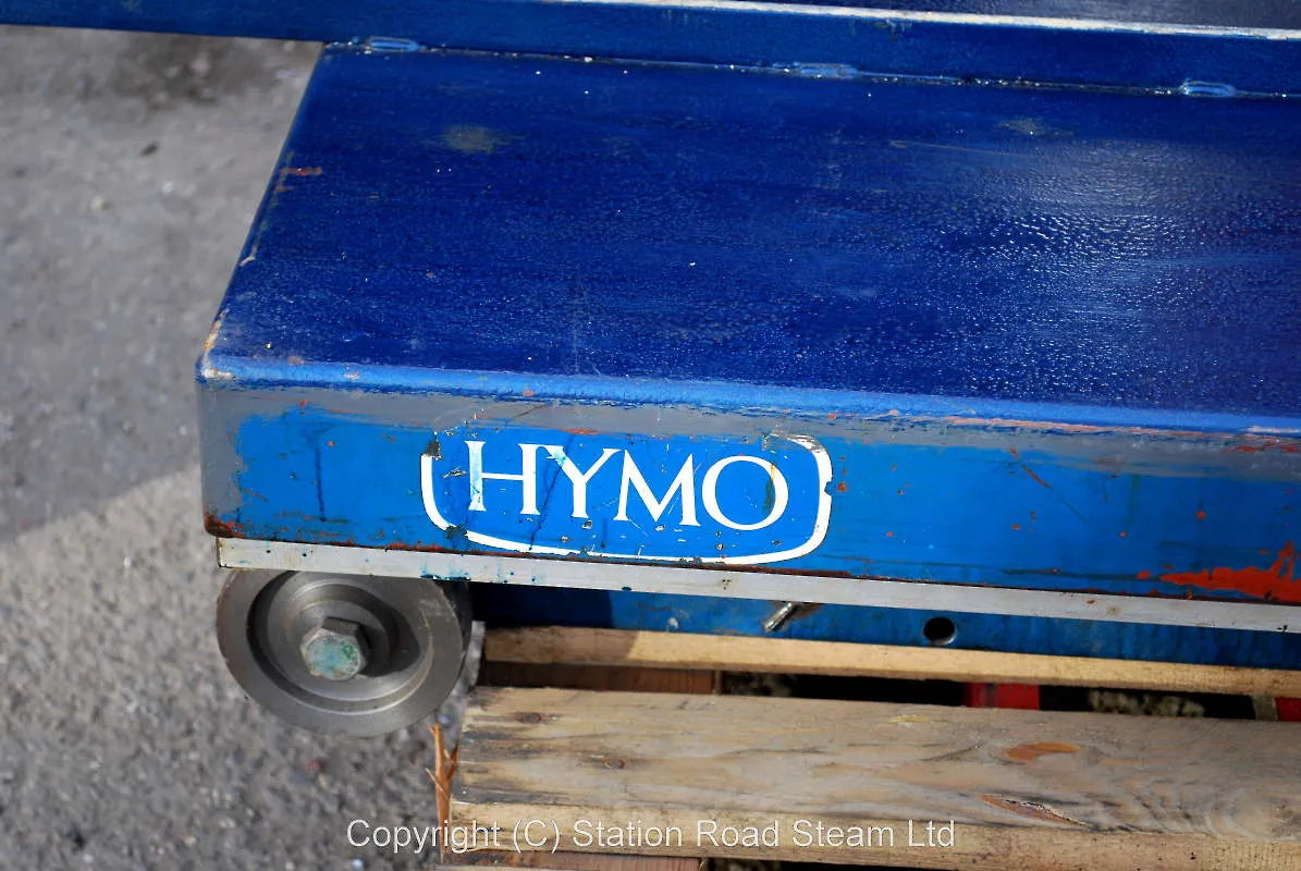 Electric lift bench