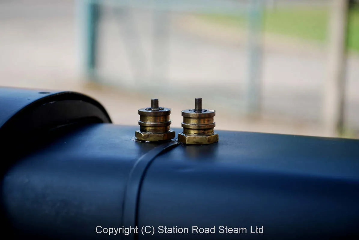 3 1/2 inch gauge Black 5