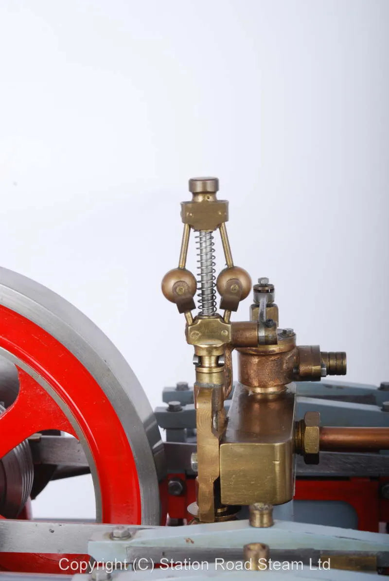 Twin cylinder mill engine with governor