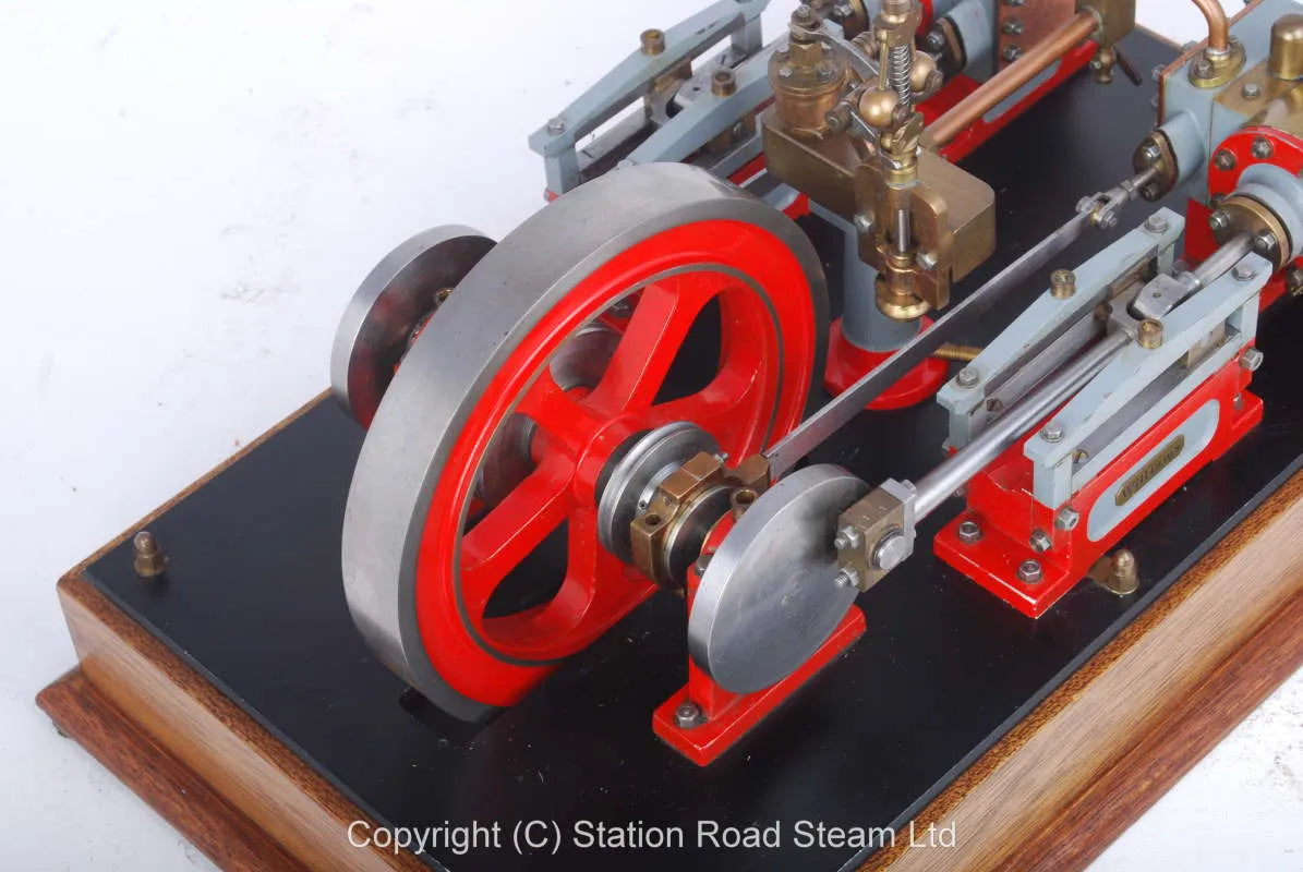 Twin cylinder mill engine with governor