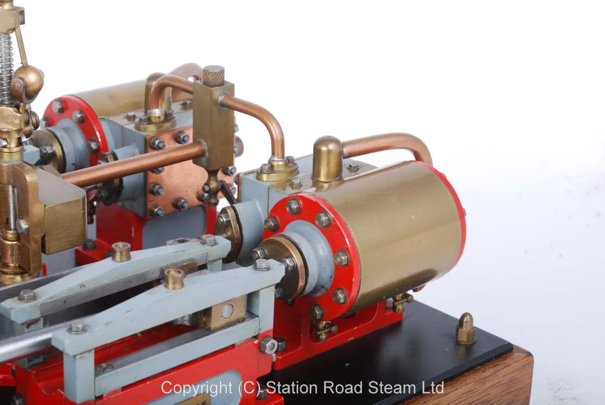 Twin cylinder mill engine with governor