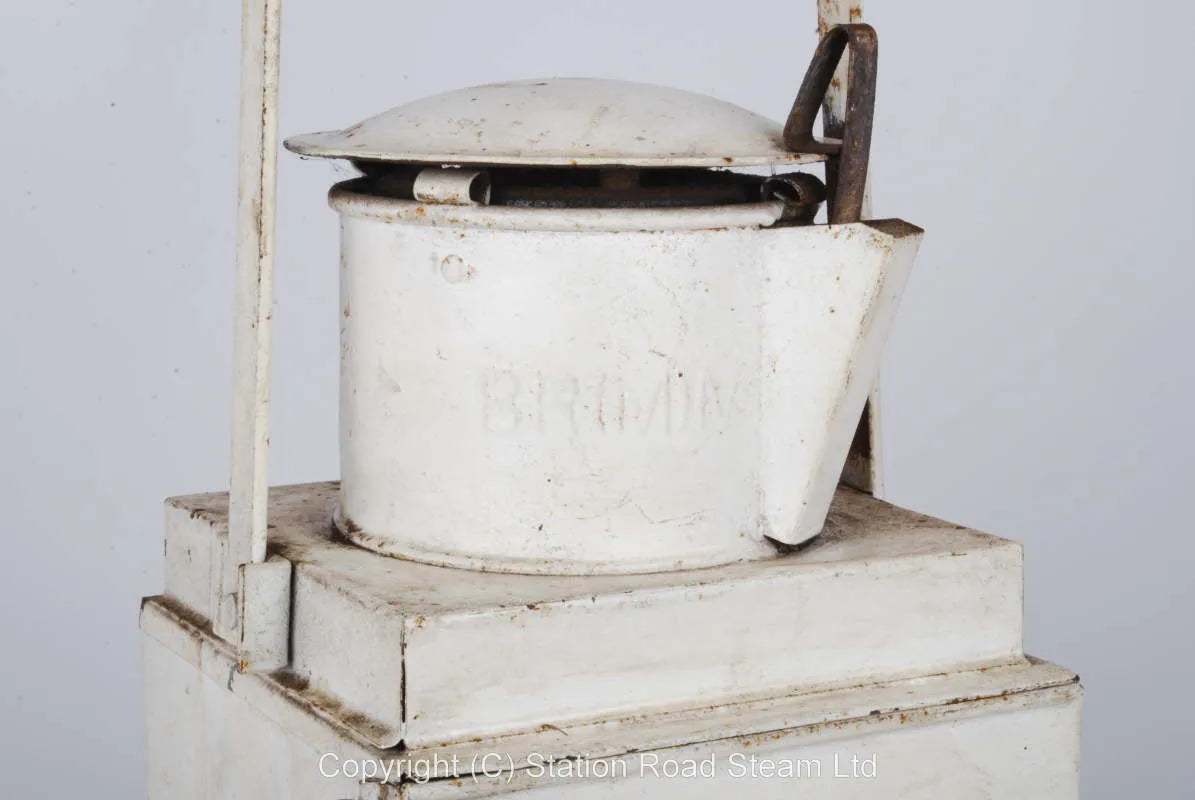 BR Western Region oil lamp