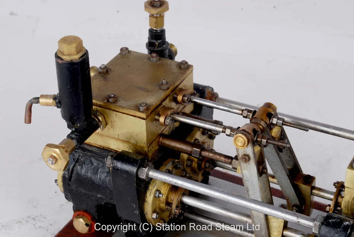 Duplex steam pump