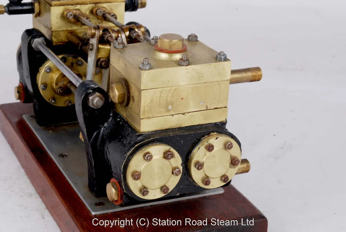 Duplex steam pump