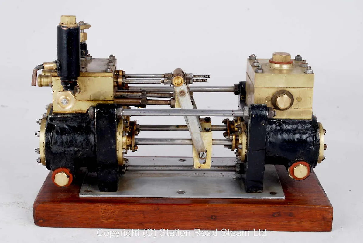Duplex steam pump
