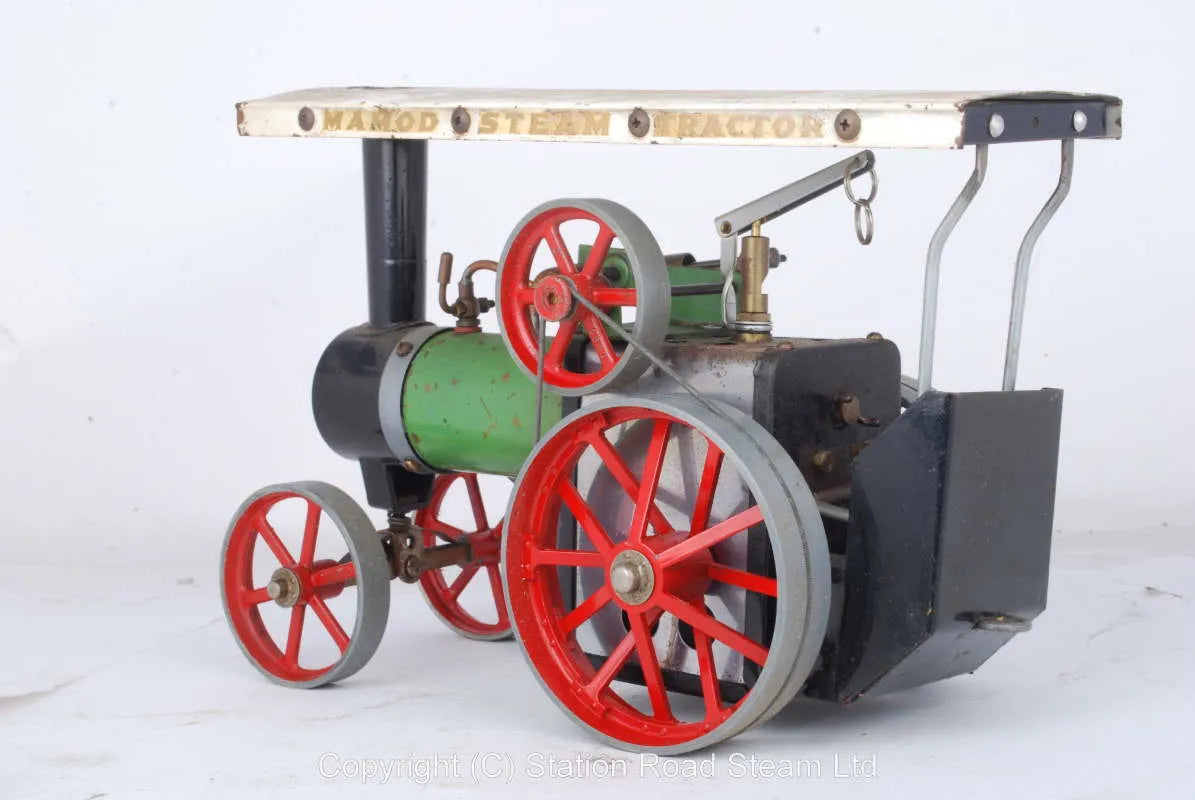 Mamod traction engine in box