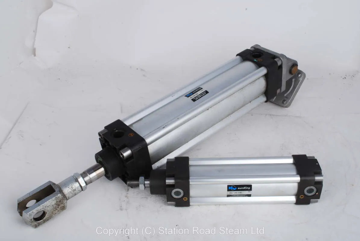 Pair pneumatic cylinders