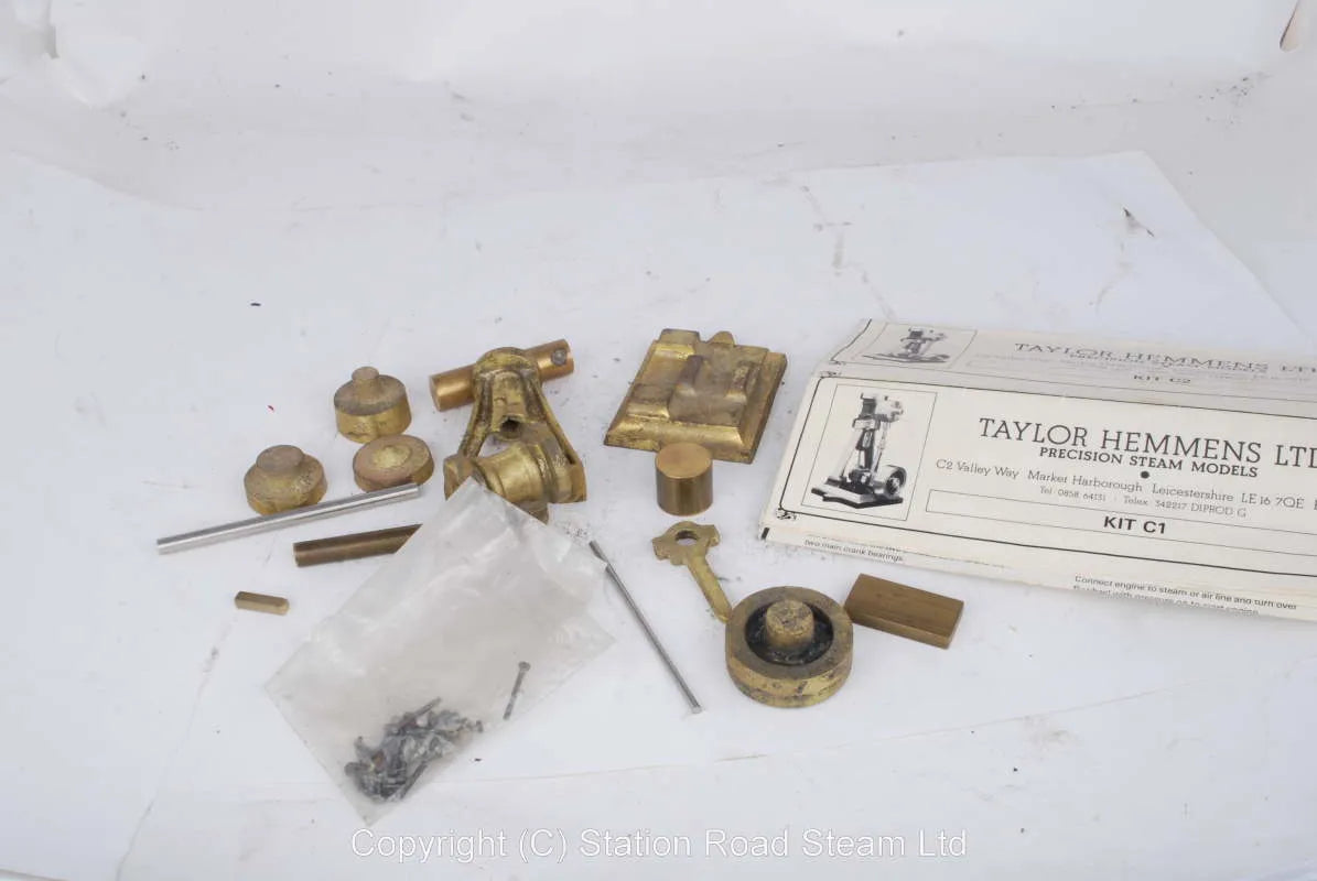 Set Taylor-Hemmens vertical engine castings