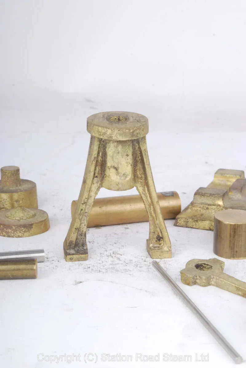 Set Taylor-Hemmens vertical engine castings