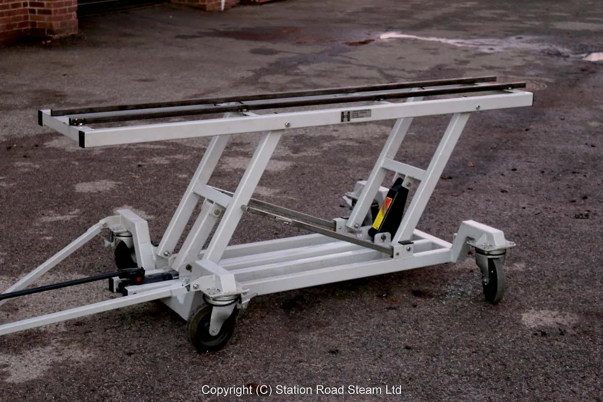 "Handy Height" locomotive lift