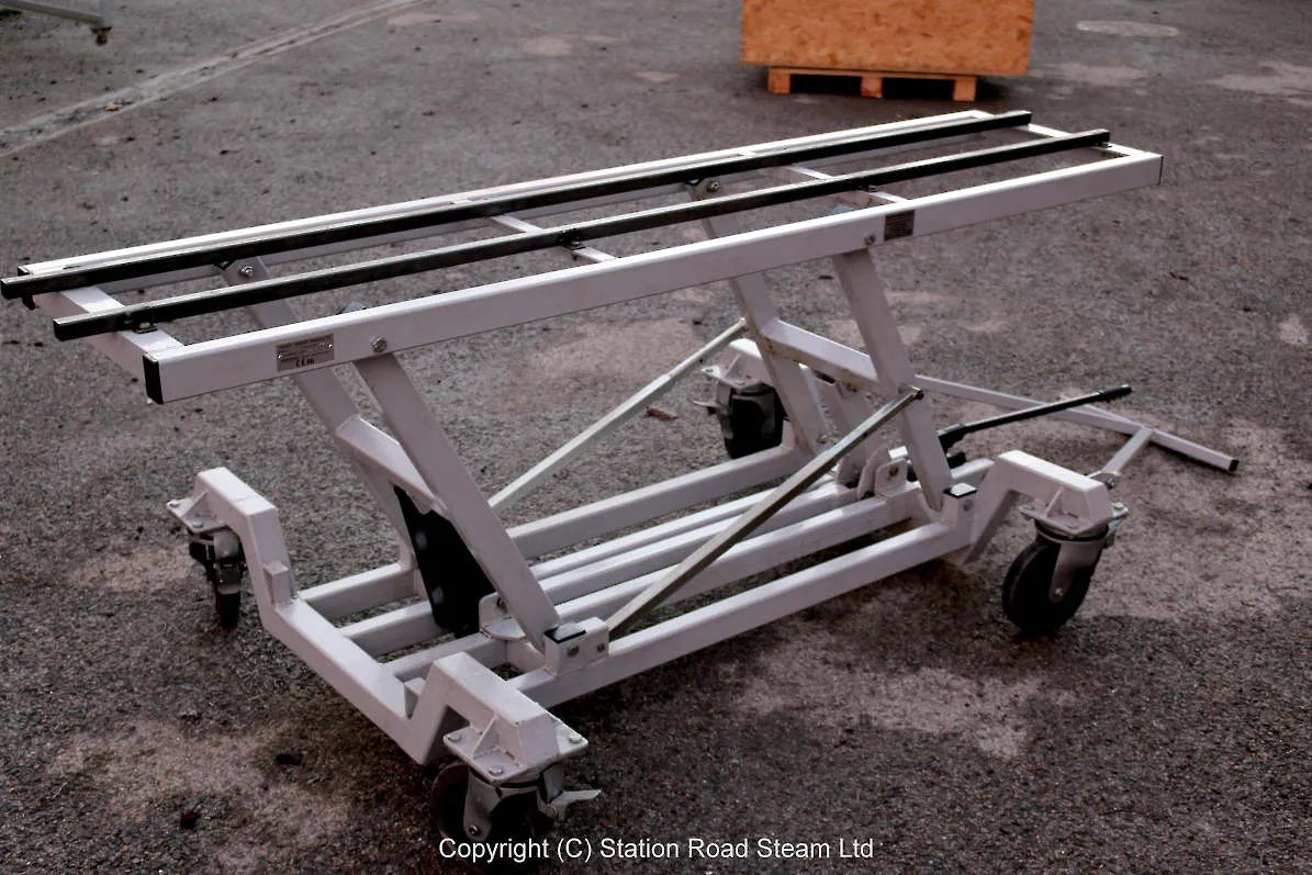 "Handy Height" locomotive lift