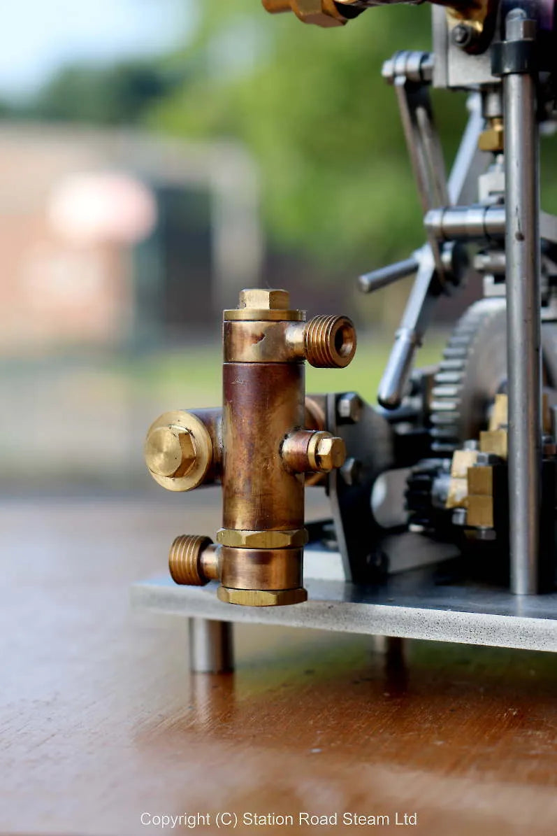 "Borderer" vertical twin marine engine with reversing gear