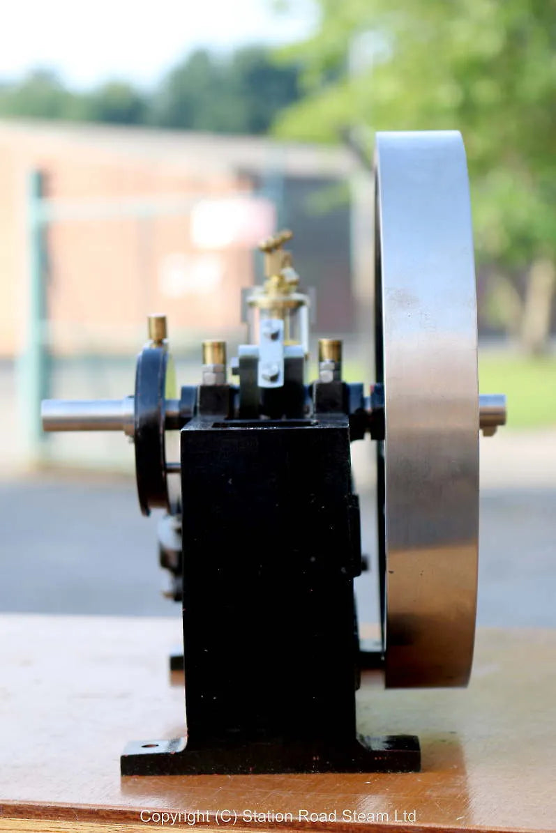 Robinson X-type hot tube engine
