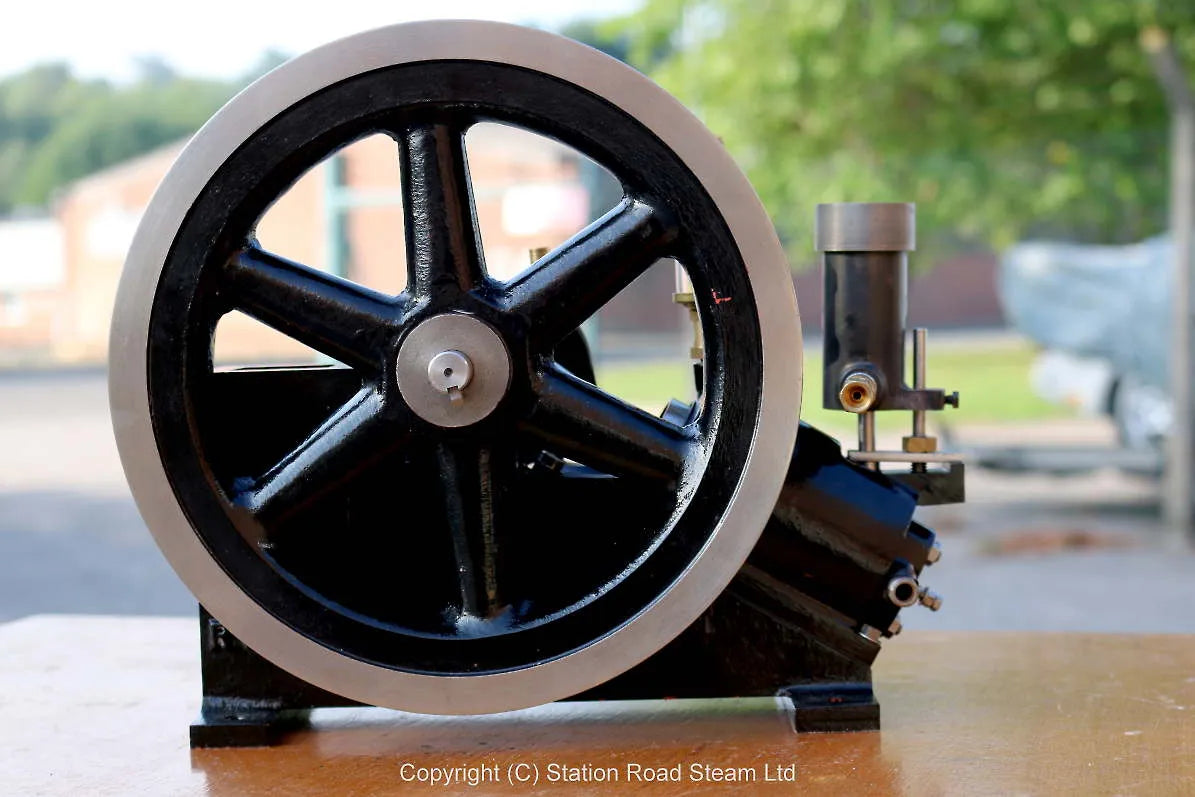 Robinson X-type hot tube engine
