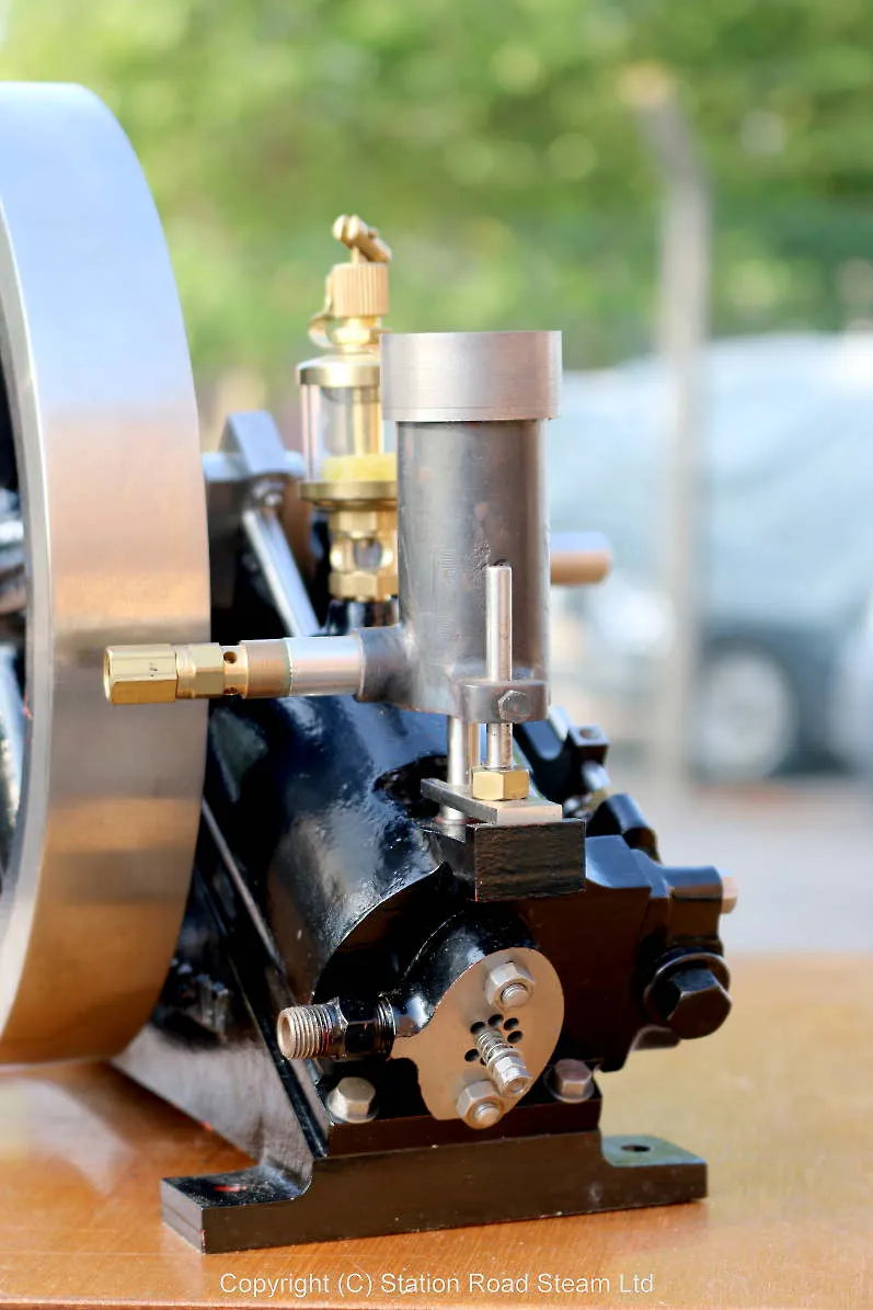 Robinson X-type hot tube engine