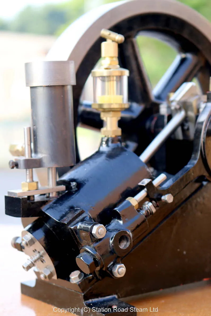 Robinson X-type hot tube engine