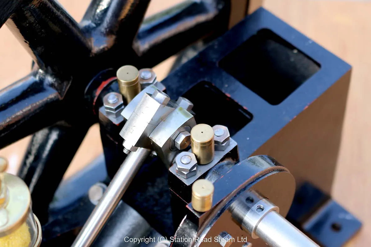 Robinson X-type hot tube engine
