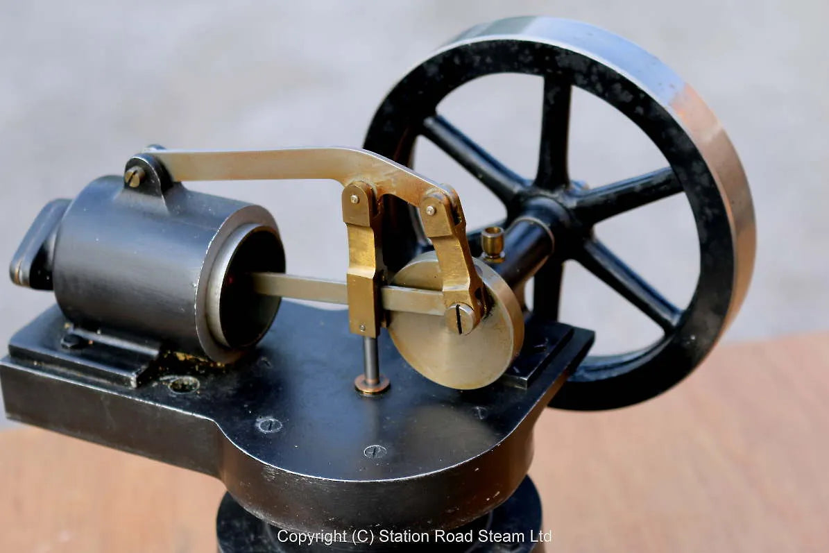 Robinson hot air engine