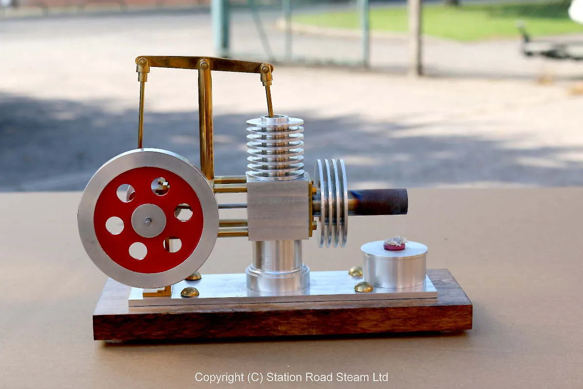 Scratch-built hot air engine