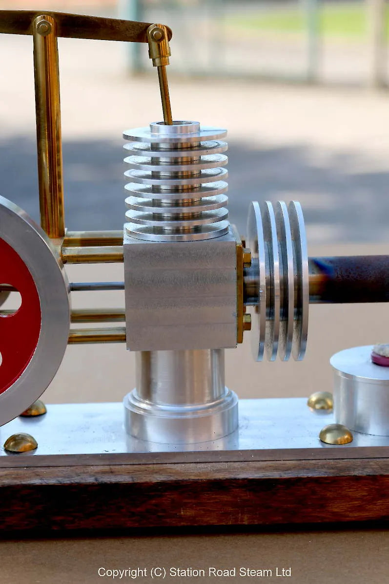 Scratch-built hot air engine