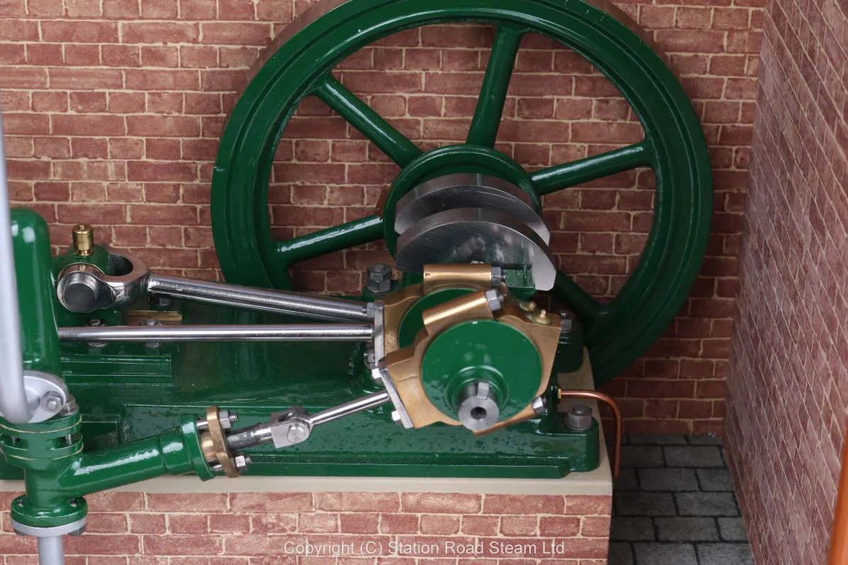 Horizontal mill engine in case