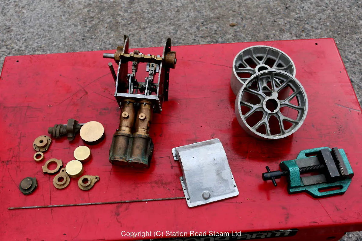 Part-built 2 inch scale Clayton steam wagon