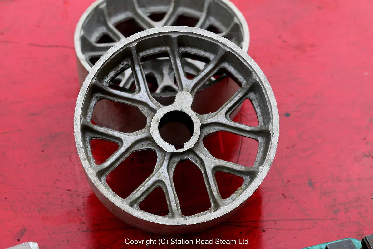 Part-built 2 inch scale Clayton steam wagon