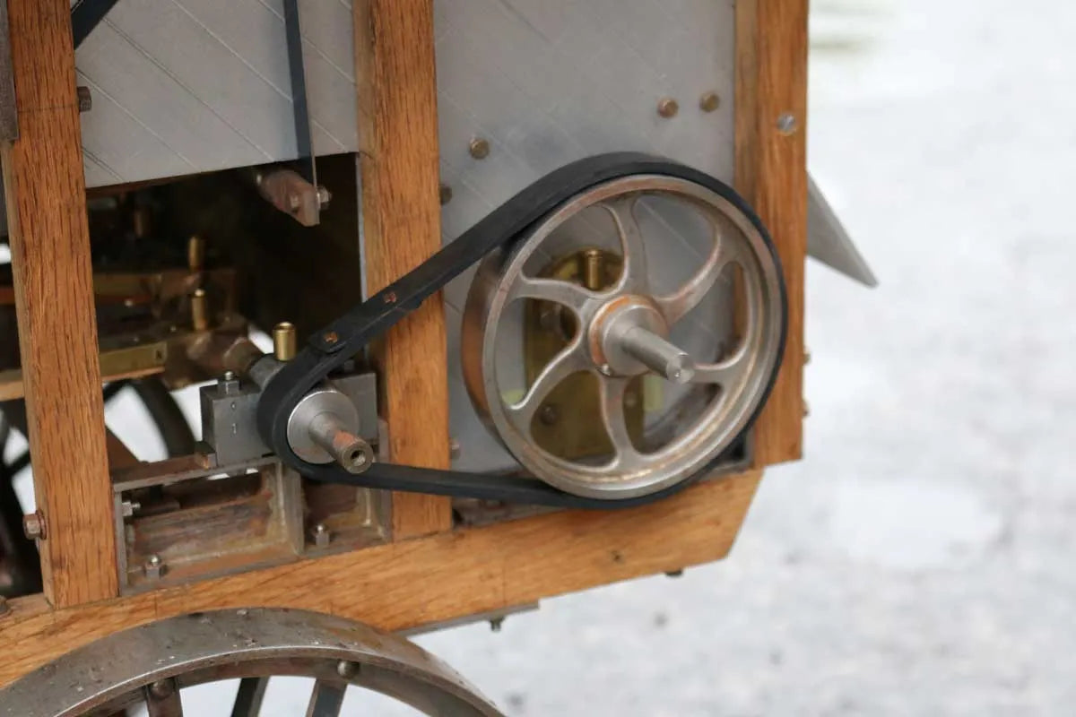 2 inch scale threshing machine