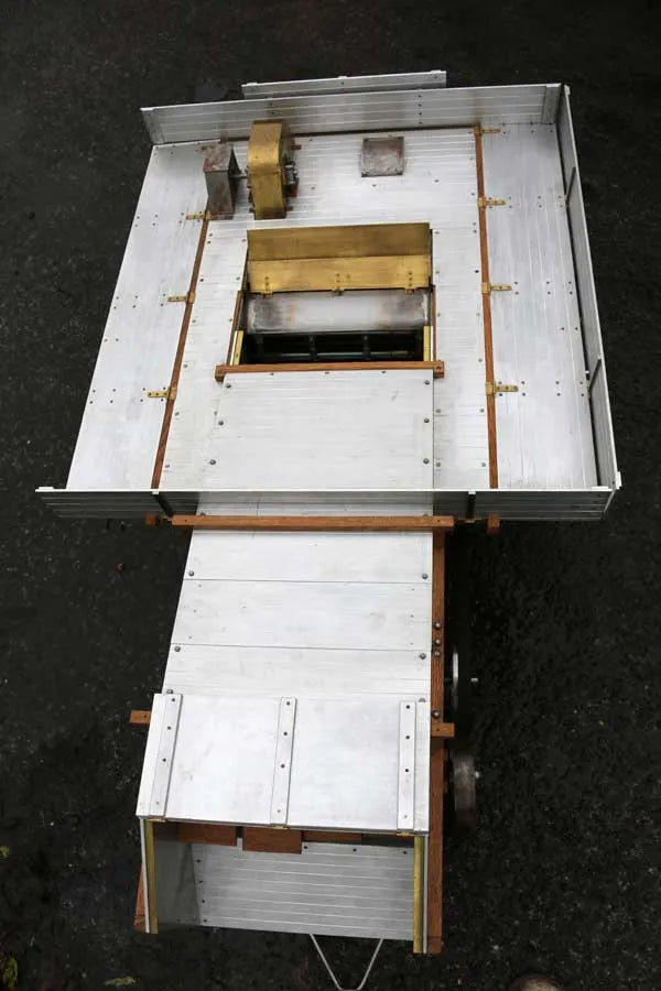 2 inch scale threshing machine