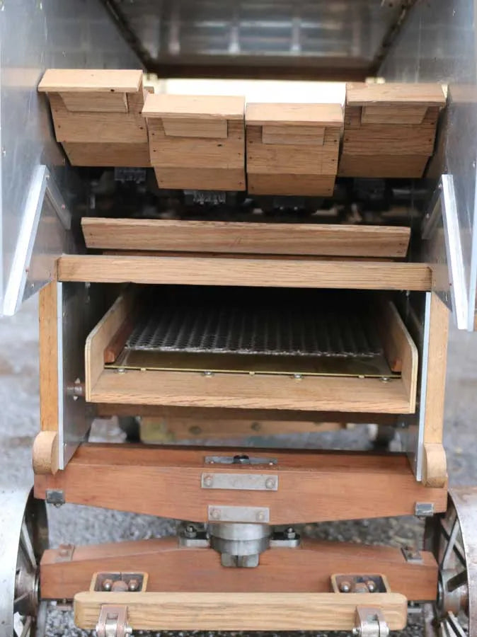 2 inch scale threshing machine