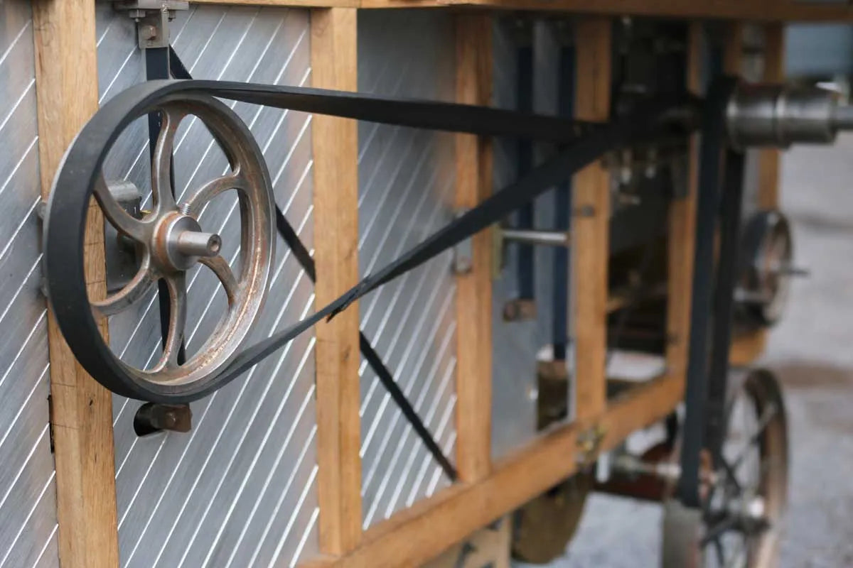 2 inch scale threshing machine