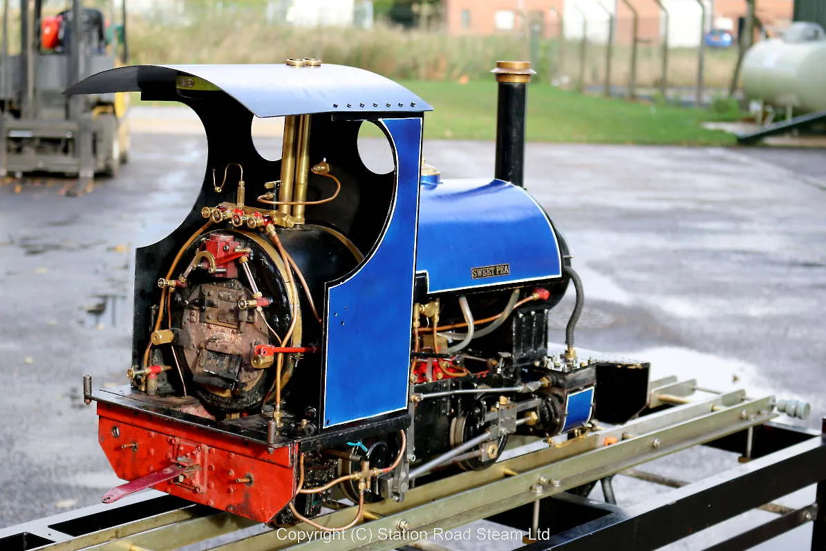 5 inch gauge "Sweet Pea" with driving truck