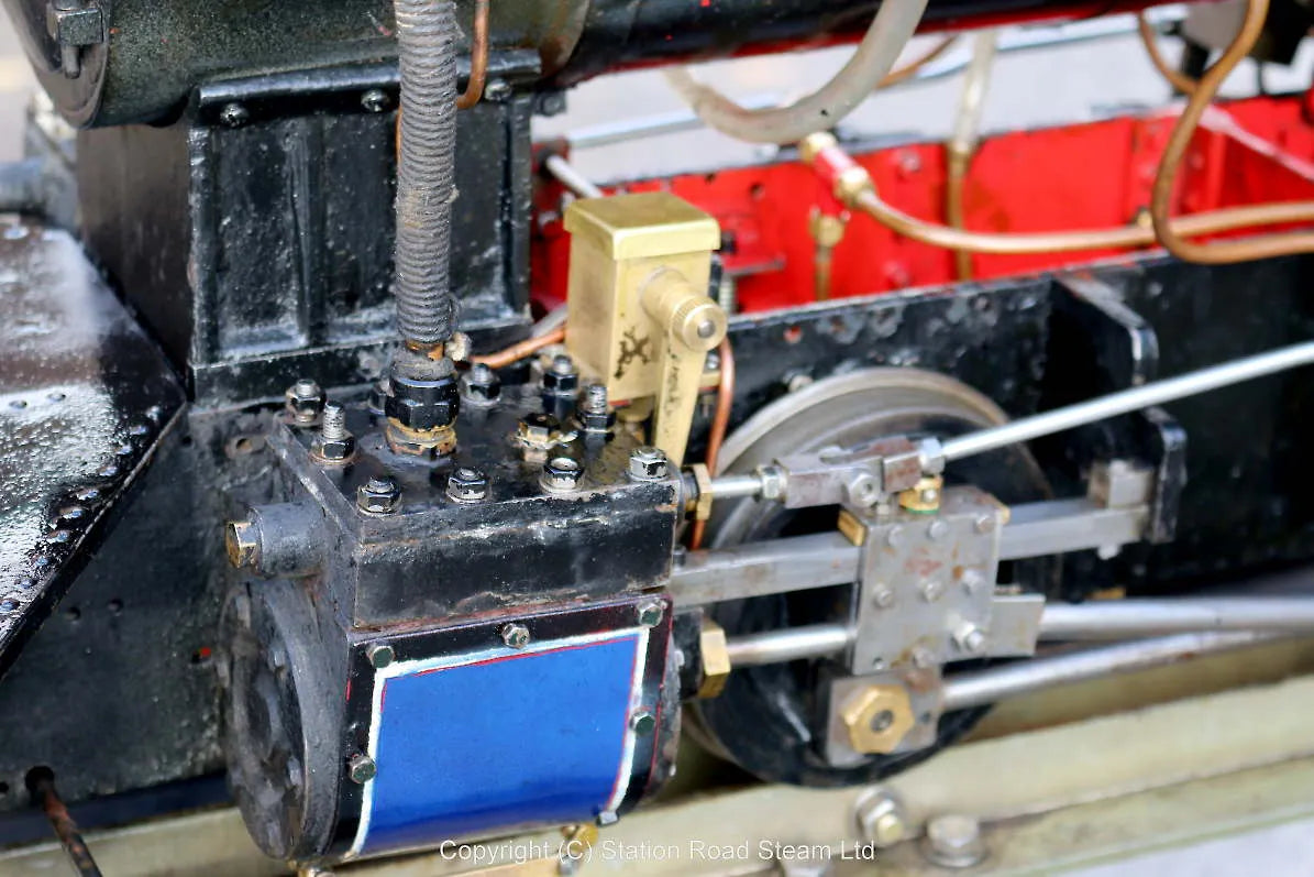 5 inch gauge "Sweet Pea" with driving truck