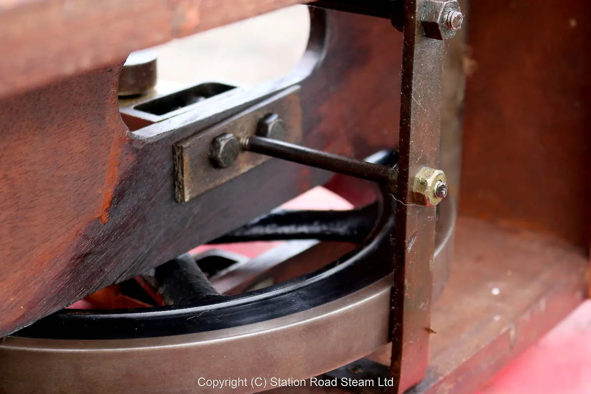 Old horizontal engine with reversing gear