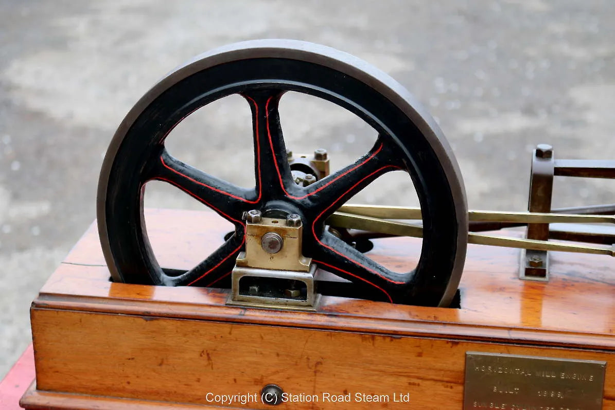 Old horizontal engine with reversing gear