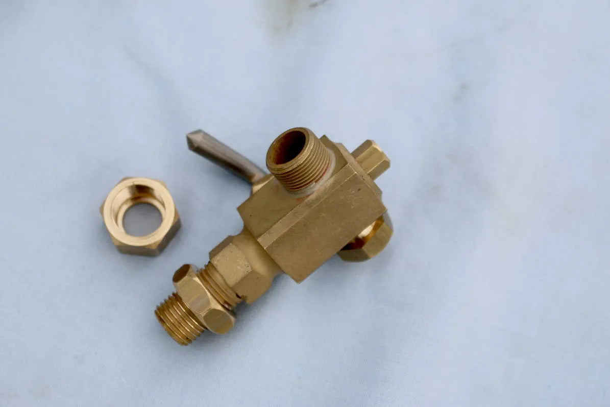 Three cock water gauge, 10mm glass, 1/4 BSP fittings