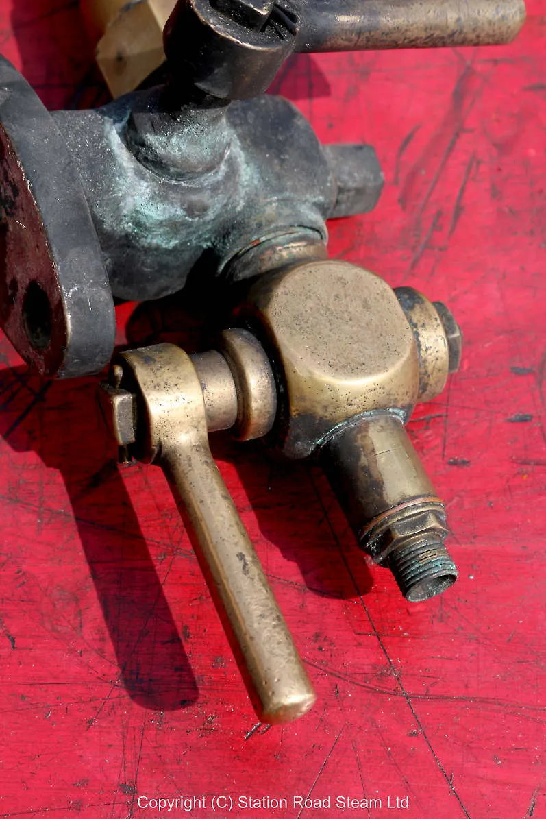 Pair water gauge fittings, 5/8 inch glass