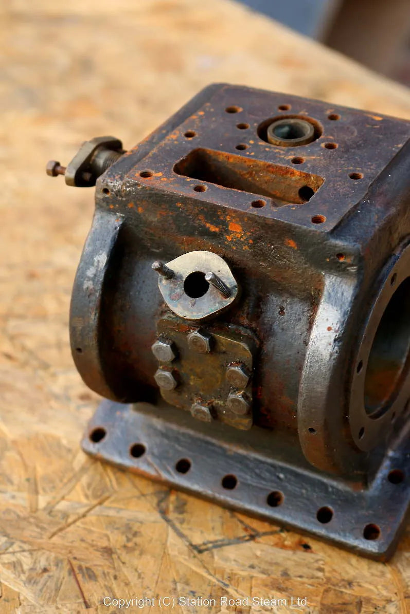 3 inch scale Burrell machined cylinder & pump casting