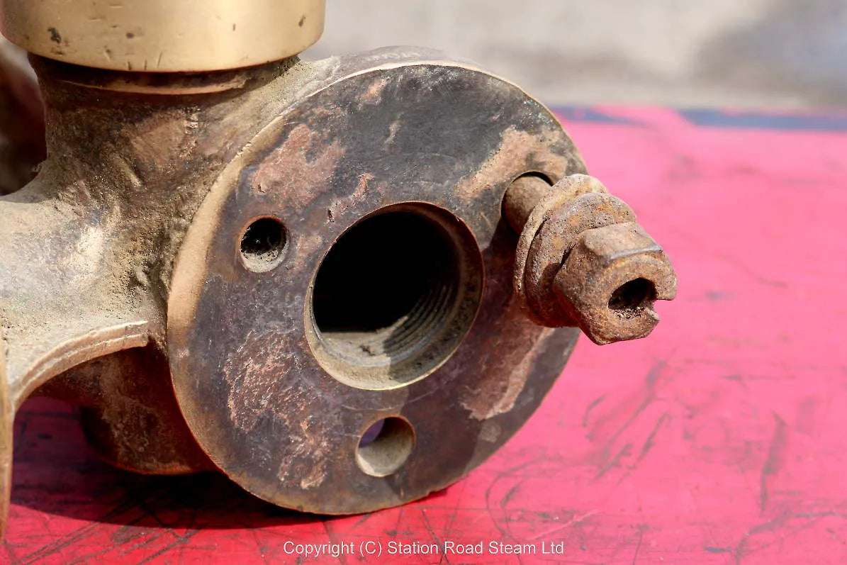 Large horizontal injector missing cones