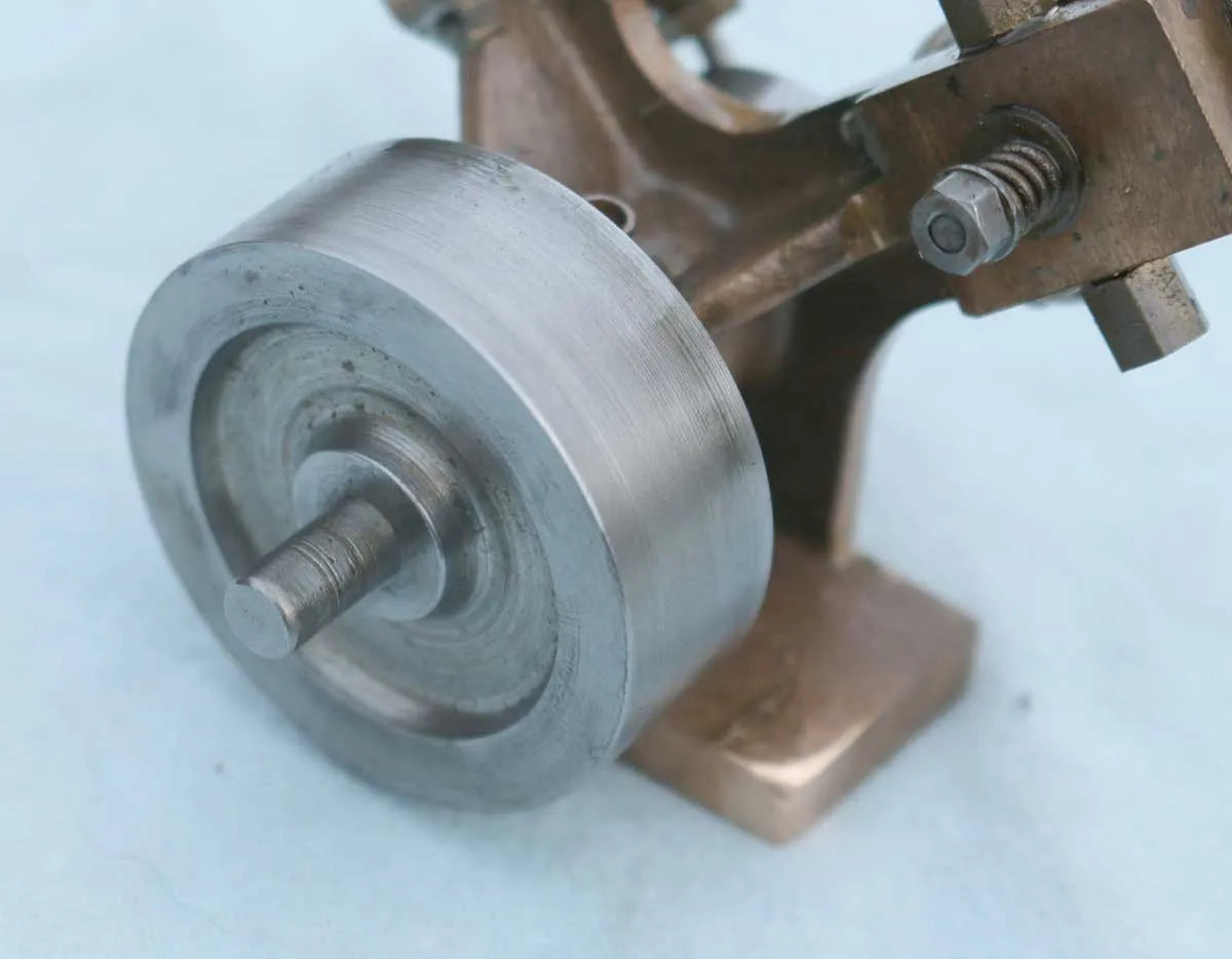 V-twin oscillating engine