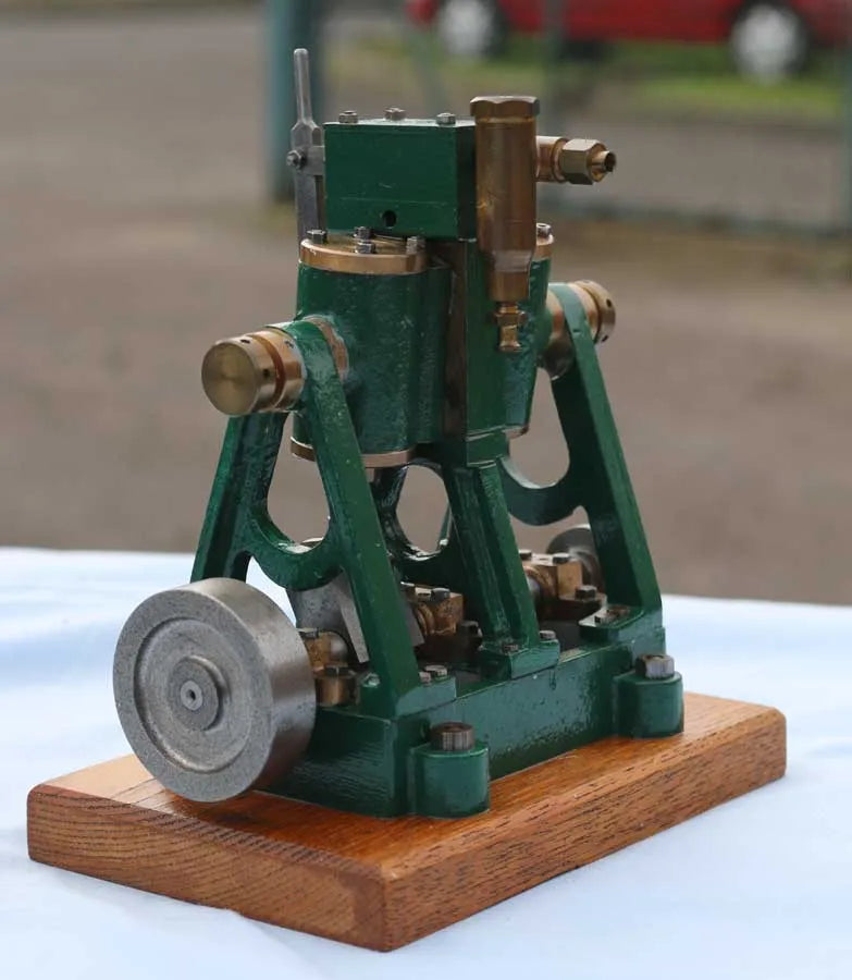 Oscillating twin engine