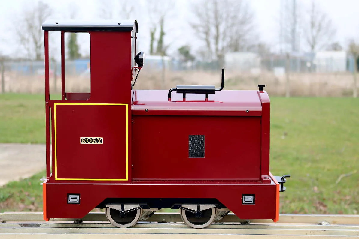 5 inch gauge Maxitrak Ruston 0-4-0 battery-electric