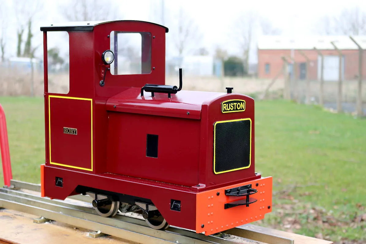 5 inch gauge Maxitrak Ruston 0-4-0 battery-electric