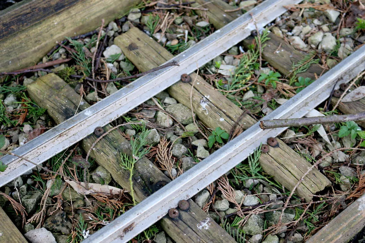180 feet 5 inch gauge track