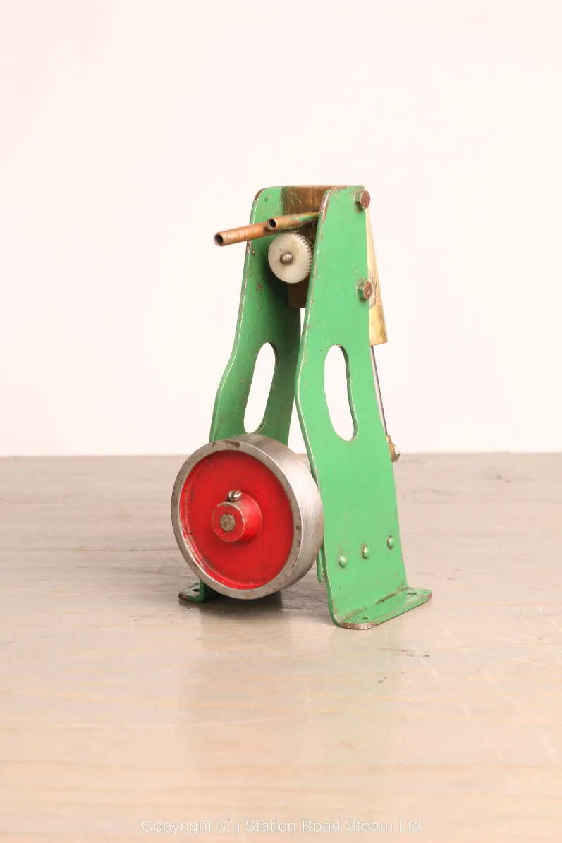 Small oscillating engine