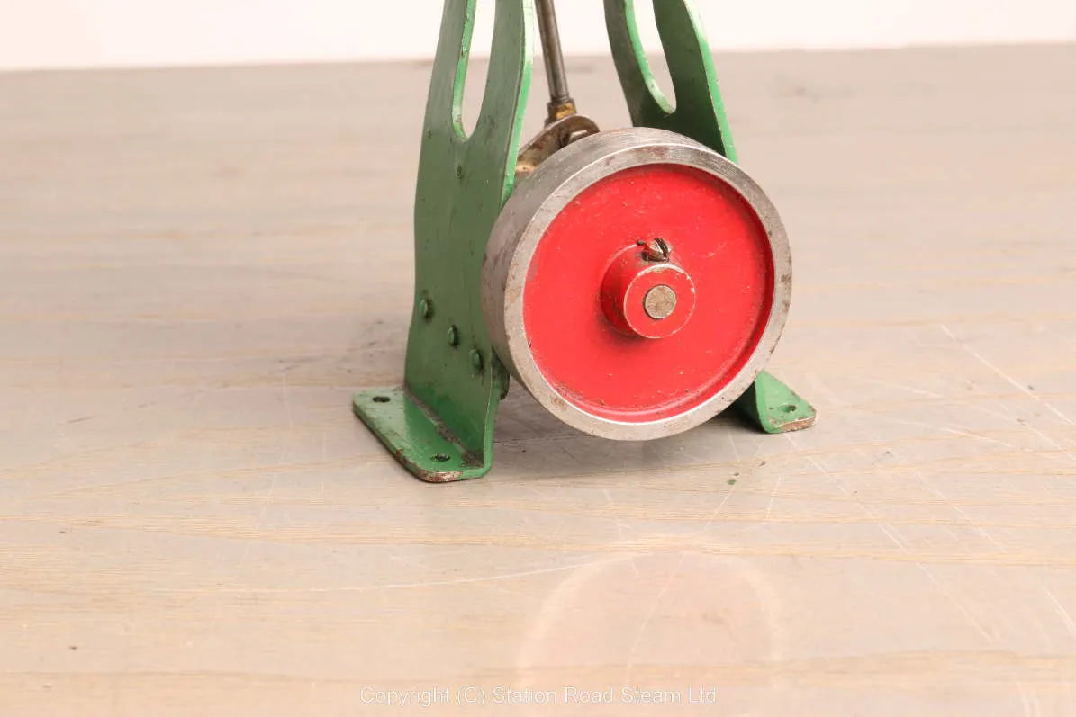 Small oscillating engine