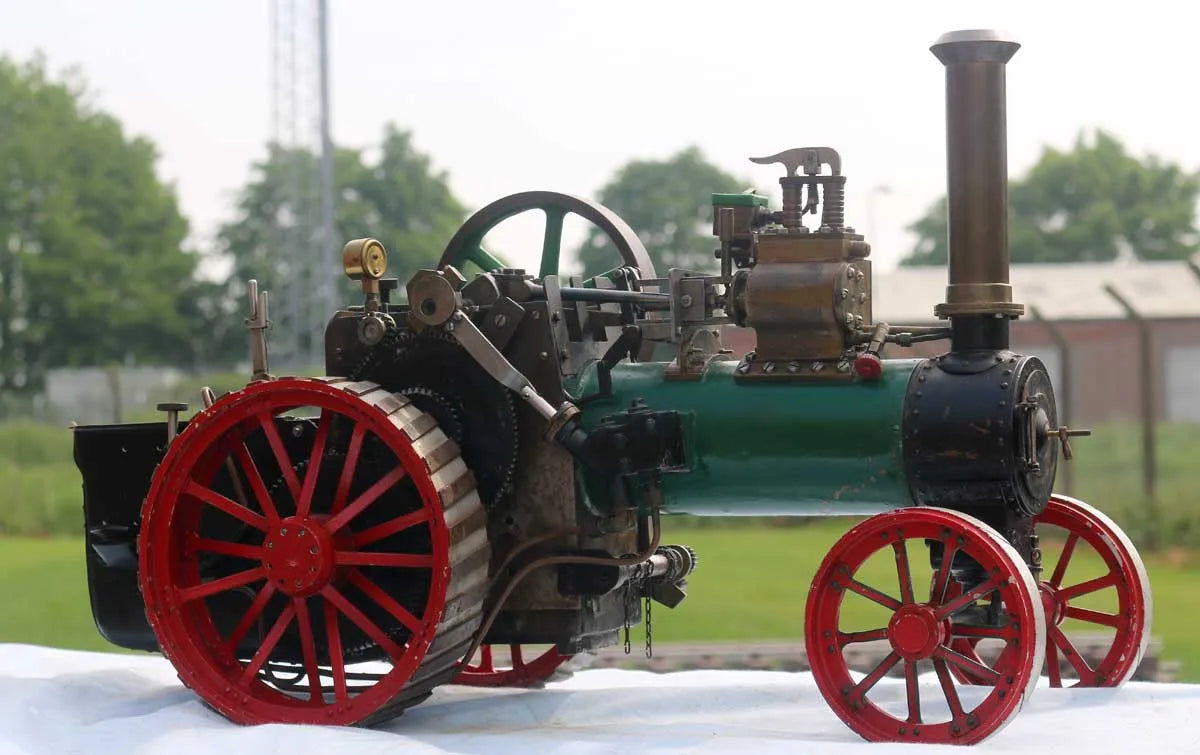 1 inch scale Minnie traction engine